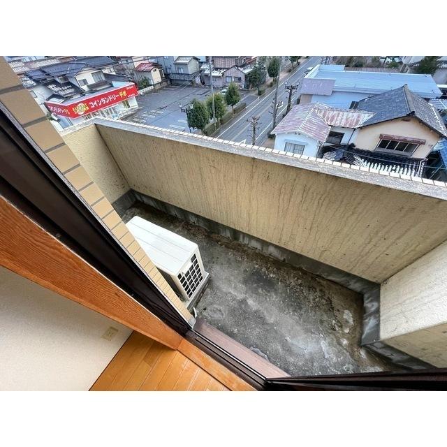 ロイヤルハイツ大和（503） バルコニー