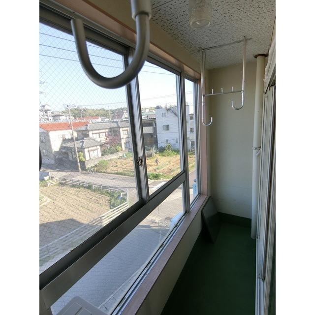 ウエストバレイハイツ（305） バルコニー