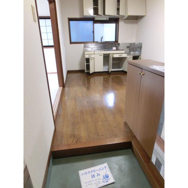 セブンハイツ（011） 玄関