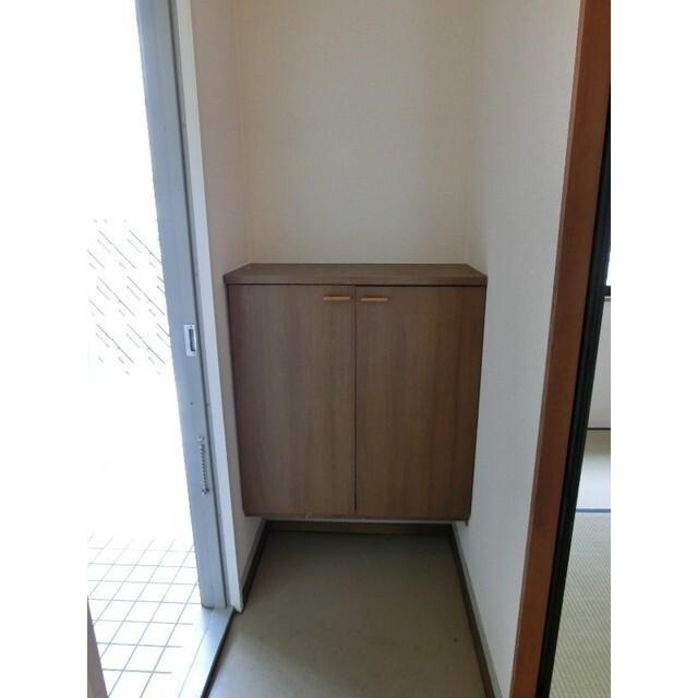 ヴァンベールヤチヨⅢ（105） 玄関