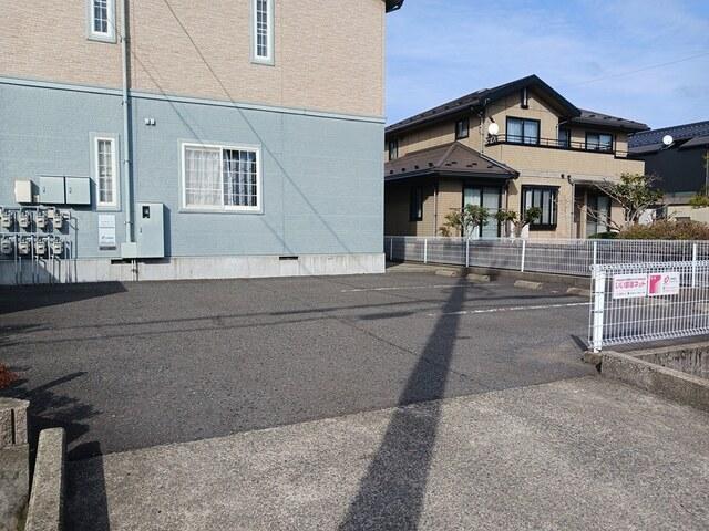 ＥＳＳＥＸ　ＨＯＵＳＥ（102） 駐車場