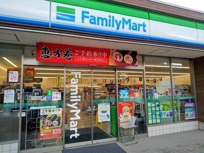 ファミリーマート：1400m