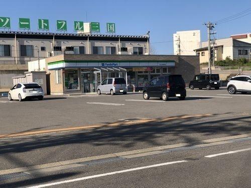 ファミマ 坂井三国東尋坊店：1400m