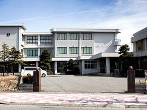 東十郷小学校：450m