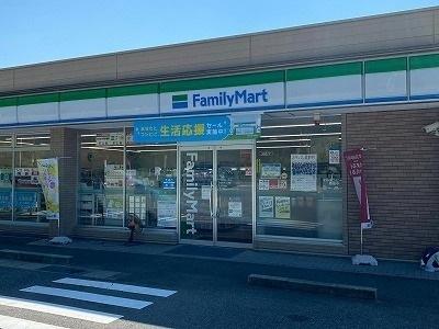 ファミリーマート：1200m