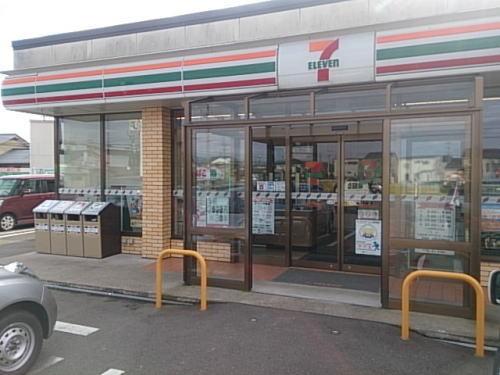 セブンイレブン 春江町為国店：900m