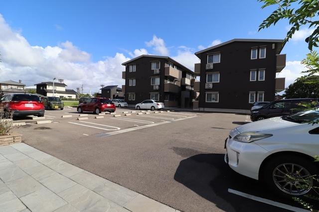 セリリアⅠ（101） 駐車場