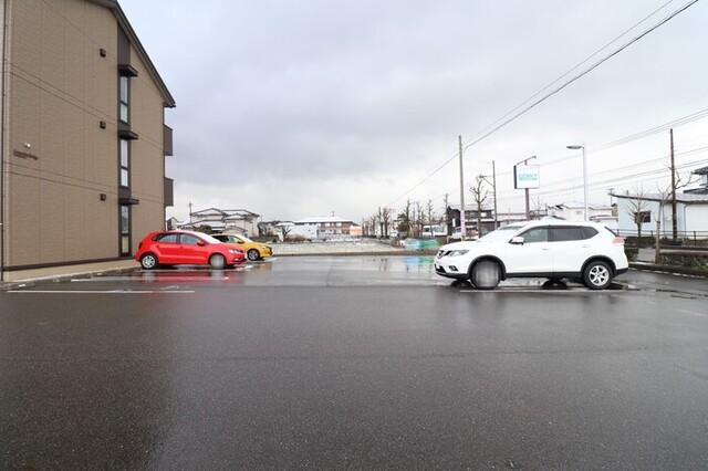 グランピソ加賀（102） 駐車場