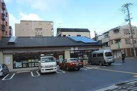 セブンイレブン京都出世稲荷前店：270m