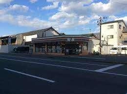 セブンイレブン京都烏丸十条店：270m