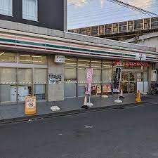 セブンイレブンJR西大路駅前店：381m