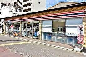 セブンイレブン京都堀川仏光寺店：276m