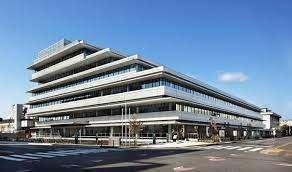 京都府警察本部：872m
