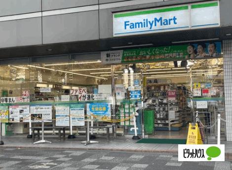 ファミリーマート京都堺町御池店：63m