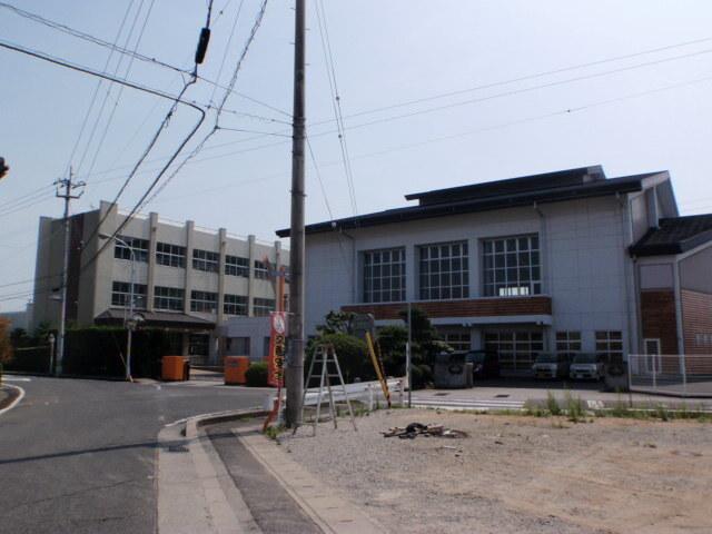 丸亀市立飯野小学校：1500m