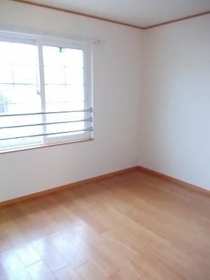 apartment 三本松町１丁目