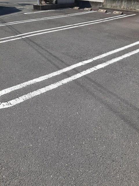プリーマ　パラスト　Ｂ（202） 駐車場