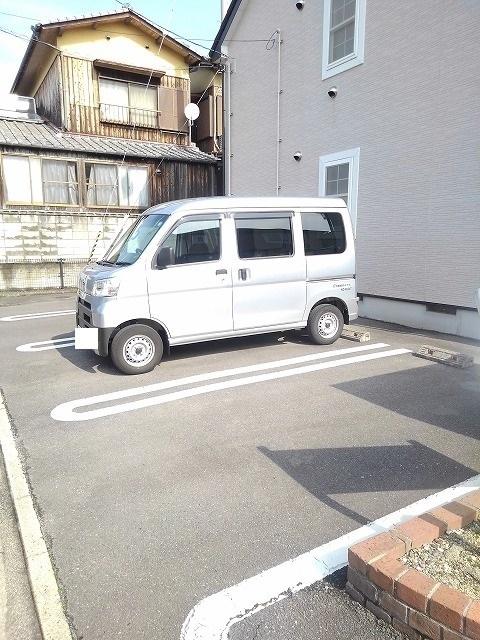 apartment 三本松町１丁目