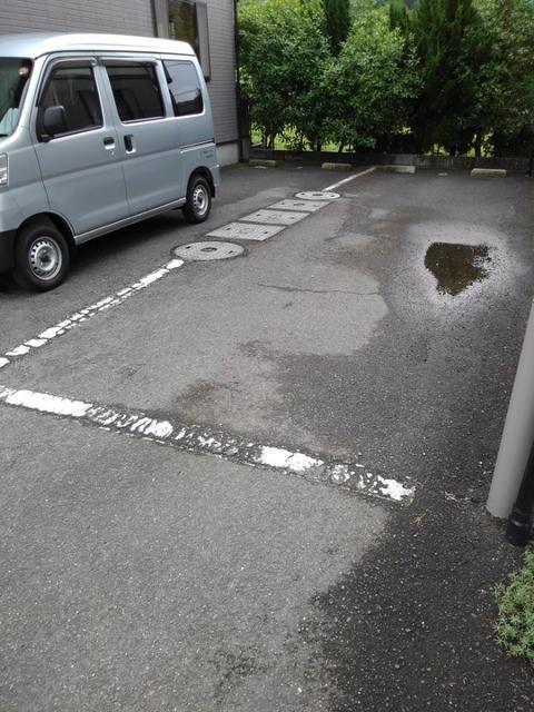 apartment 高瀬町新名