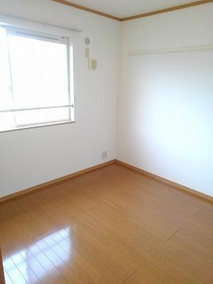 apartment 三野町　下高瀬