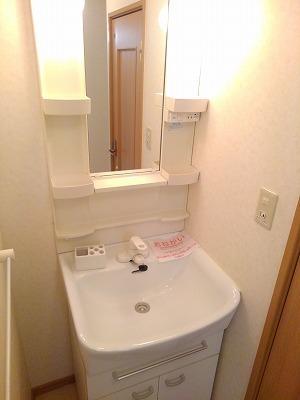 apartment 三野町　下高瀬