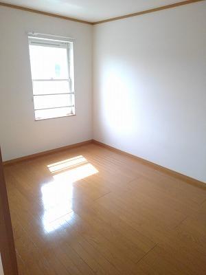 apartment 三野町　下高瀬