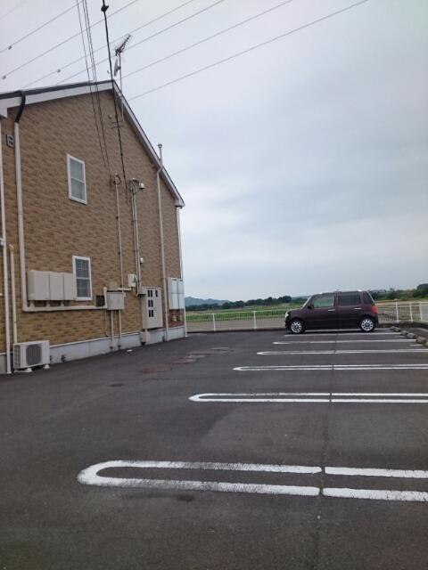 apartment 三野町　下高瀬