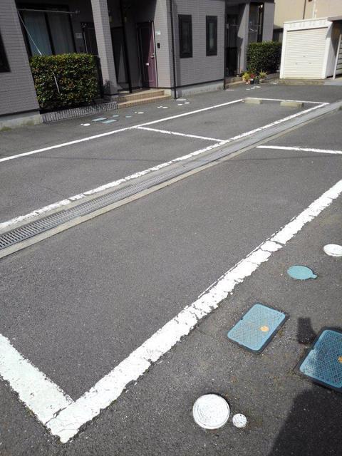 コスモハイツ　Ｃ（203） 駐車場