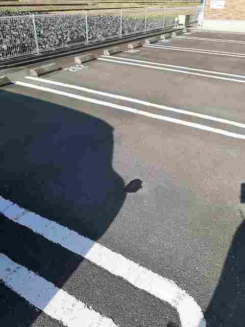 ハッピーセブン（102） 駐車場