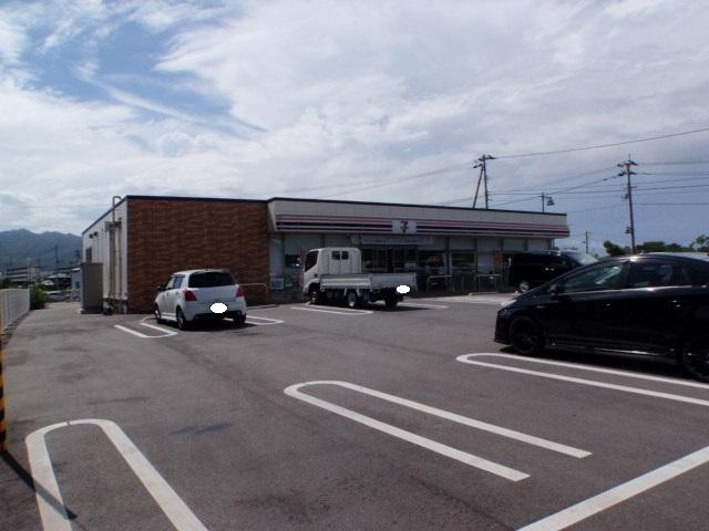 セブンイレブン三豊詫間町店：2900m