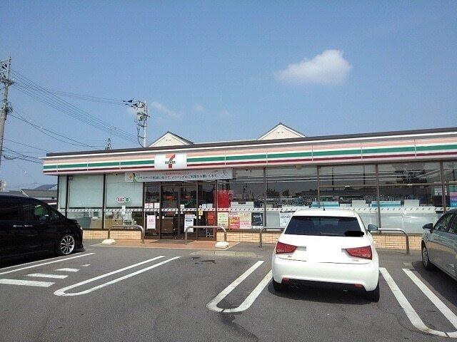 コンビニセブンイレブン：700m