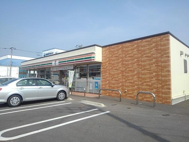 セブンイレブン丸亀運動公園前店：300m