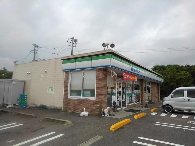 ファミリーマート豊中町店：800m