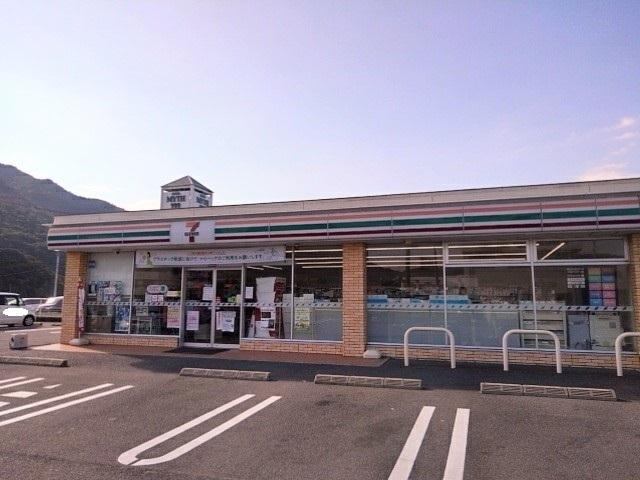 セブンイレブン善通寺吉原町店：3000m