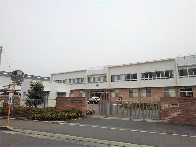 観音寺市立観音寺小学校：850m