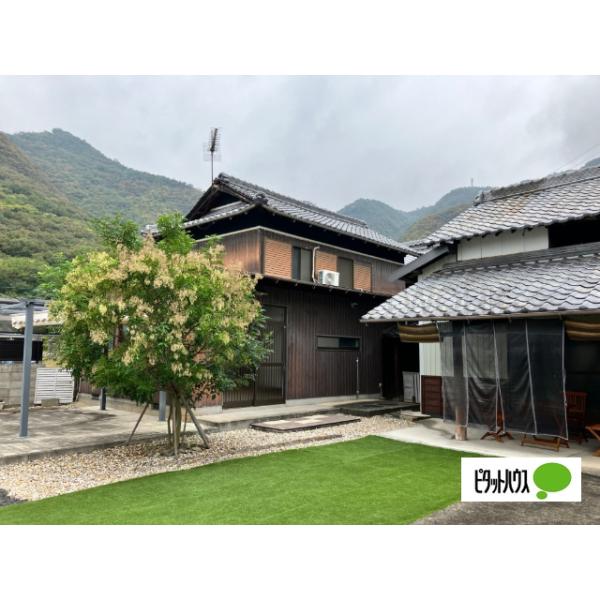左が母屋　