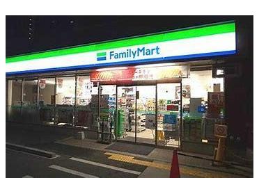 ファミリーマート善源寺町二丁目店：68m