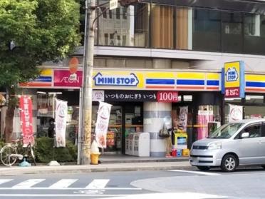 ミニストップ豊崎5丁目店：209m