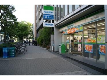 ファミリーマート天満二丁目店：230m