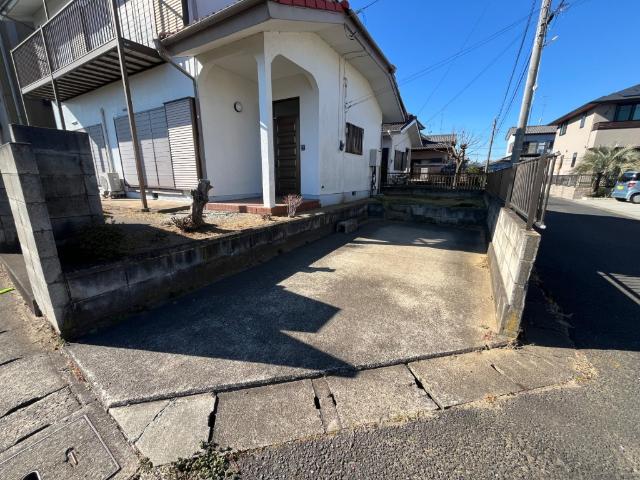 白幡戸建 駐車場