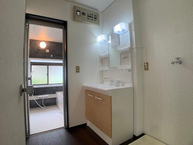 日吉台２丁目1480 洗面