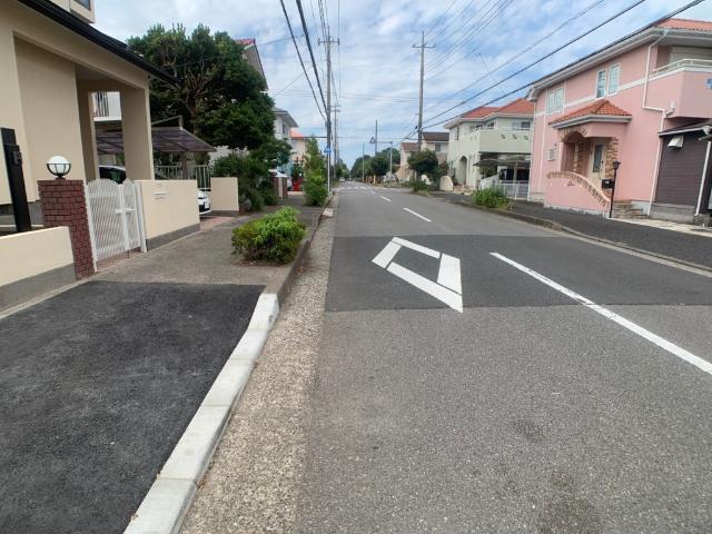 日吉台２丁目1480 前面道路含む現地写真