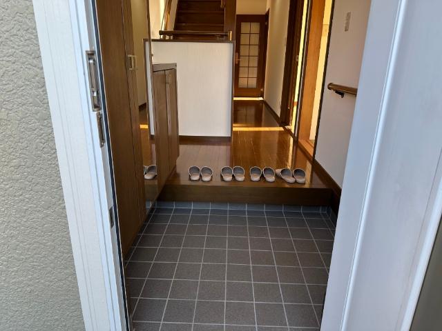 季美の森東1丁目2680 玄関