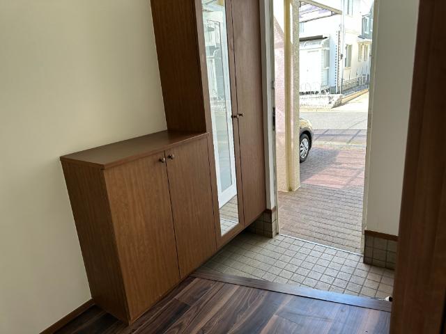 季美の森東1丁目2180 玄関