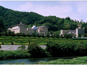 県立文化の森総合公園：1900m