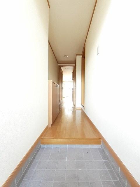 プリムローズ国府Ａ（101） 玄関