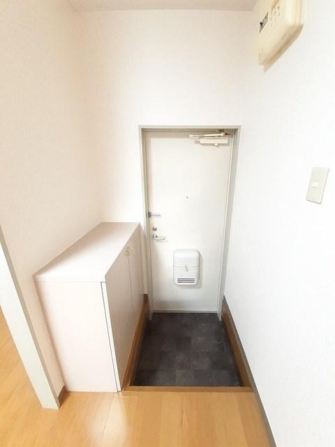 ラフォーレ（102） 玄関