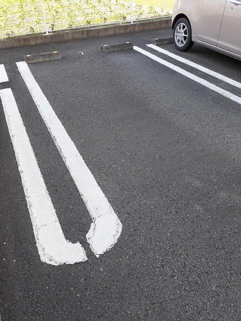 ジョイハウス（103） 駐車場