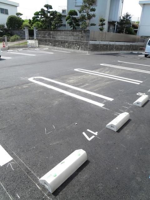 中村家　ＲＯＮＤＥＮ（103） 駐車場
