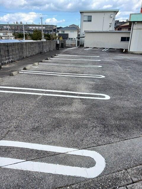 メゾン　リヴァージュ（103） 駐車場